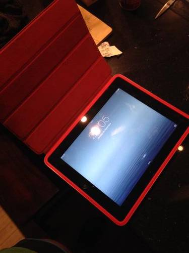 Ipad3 ,16GB, 3G,WIFI enabled with Cover